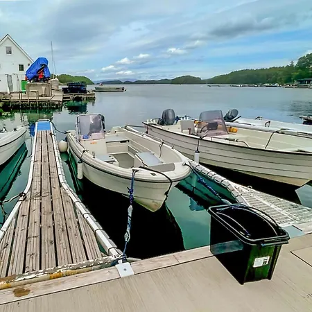 Beautiful In Auklandshamn With Wifi