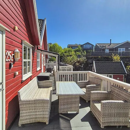 In Auklandshamn Apartment Vestvik