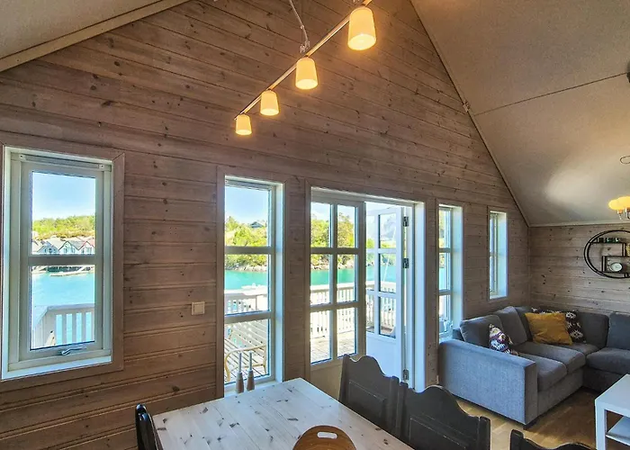 In Auklandshamn Apartament Vestvik