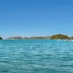 In Auklandshamn *