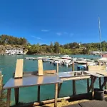 In Auklandshamn * Vestvik